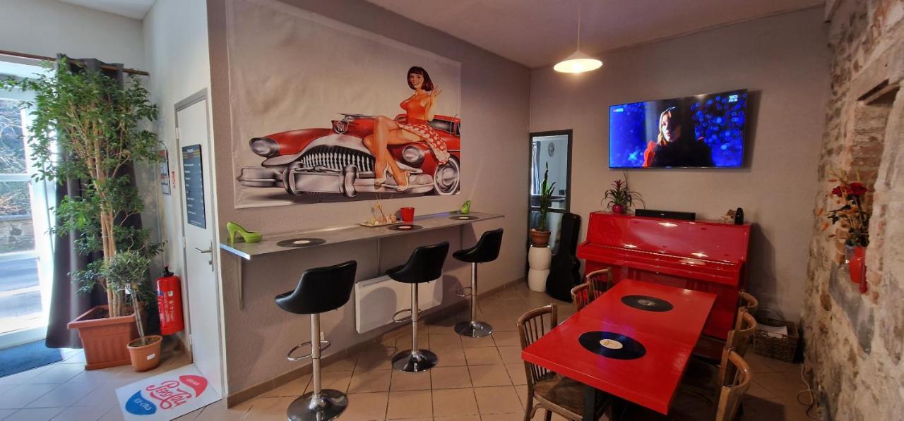 Chambres D'Hotes Les Lits Des Fees Saint-Floret Buitenkant foto